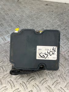 Bloc ABS (freins anti-blocage) VOLKSWAGEN POLO 6 PHASE 1 – 2Q0614517