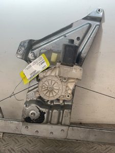 Leve vitre electrique avant gauche MERCEDES SPRINTER – A9067200046