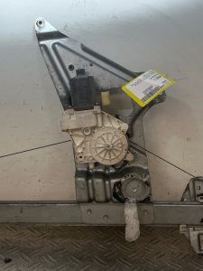 Leve vitre electrique avant droit MERCEDES SPRINTER – A9067200146