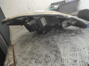 Optique avant principal gauche (feux)(phare) PEUGEOT 107 PHASE 1 – 811500H030