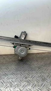 Leve vitre electrique avant droit RENAULT TRAFIC 2 PHASE 1 – 7700311821