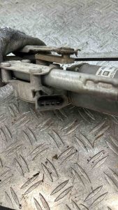 Moteur essuie glace avant OPEL CORSA D PHASE 1 – 367546129