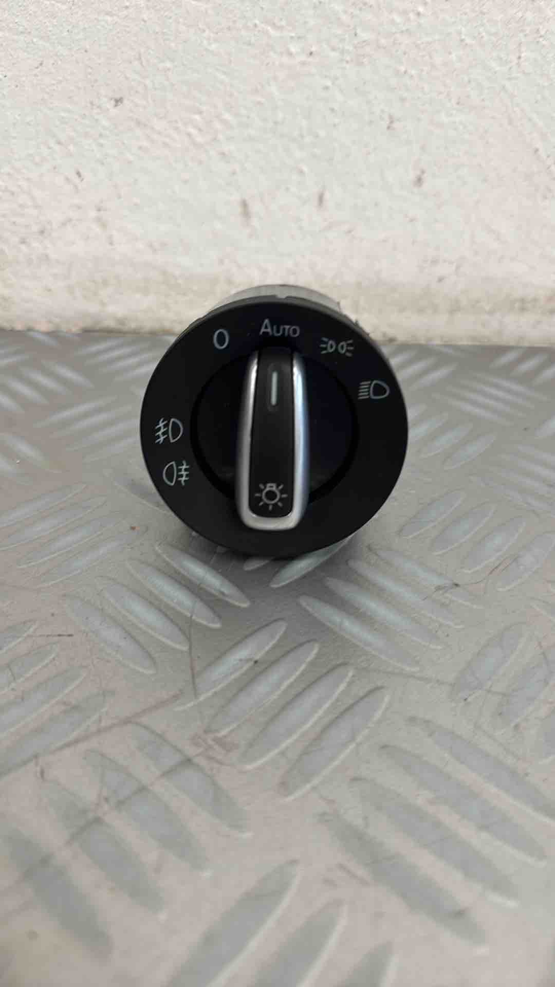 Commande de phare VOLKSWAGEN TIGUAN 1 PHASE 2 – 3C8941431A