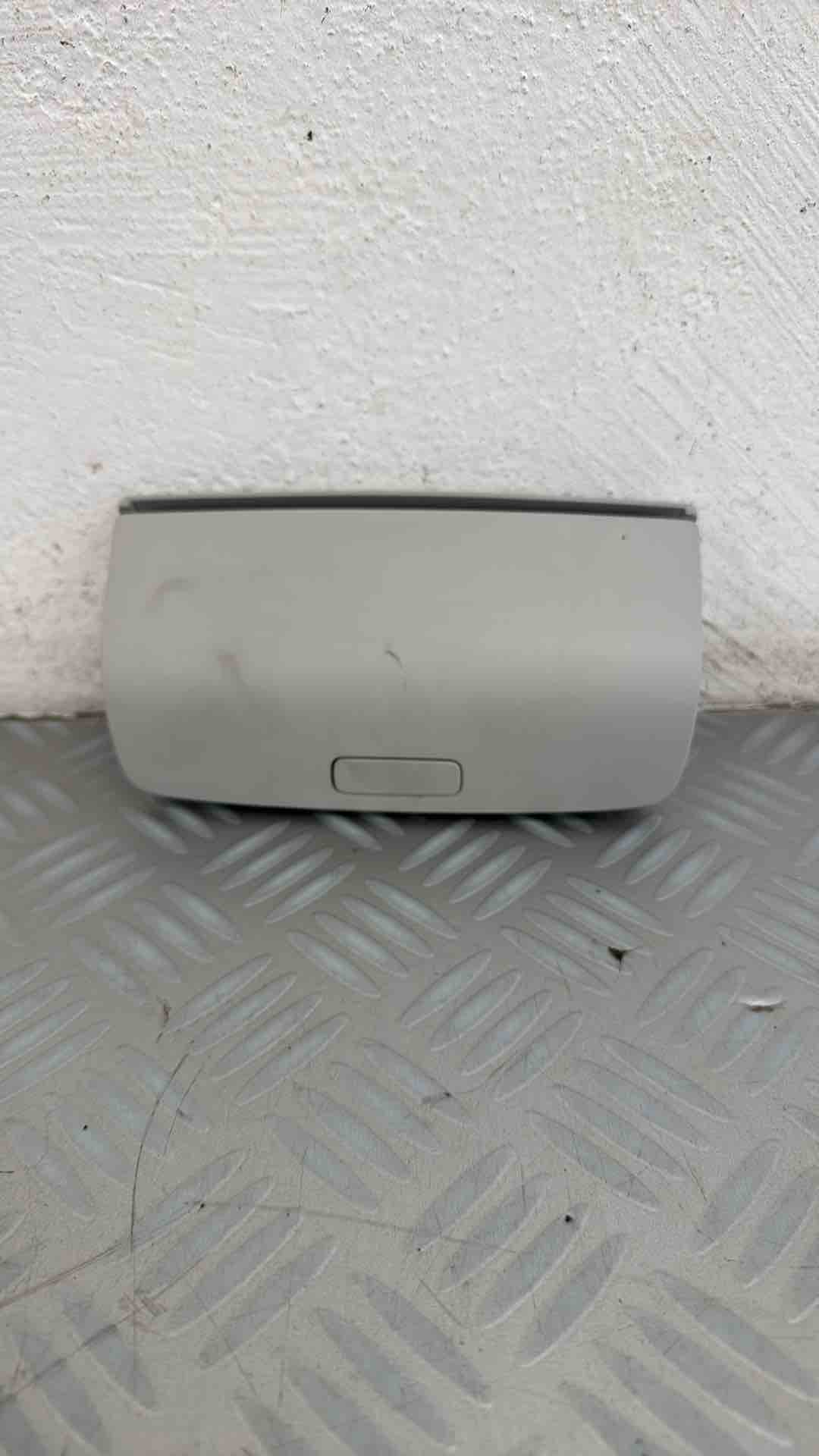 Porte boite a gants VOLKSWAGEN TIGUAN 1 PHASE 2 – 1K0868837