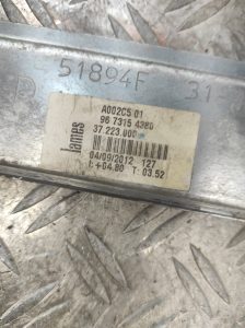 Leve vitre electrique avant droit PEUGEOT 208 1 PHASE 1 – 9674254380