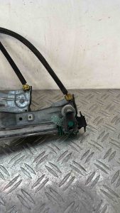 Leve vitre electrique avant gauche RENAULT CLIO 3 PHASE 2 – 400856E