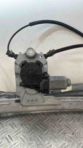 Leve vitre electrique avant droit RENAULT CLIO 3 PHASE 2 – 400957E