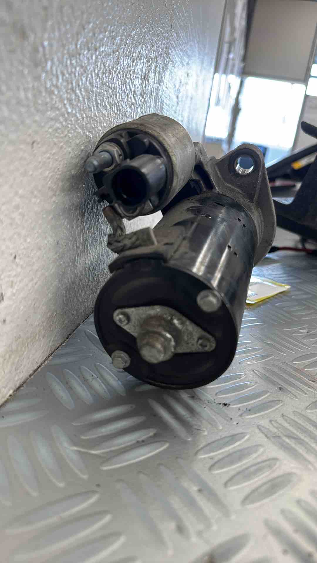 Demarreur VOLKSWAGEN TIGUAN 1 PHASE 2 – 02M911024C