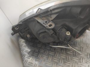 Optique avant principal droit (feux)(phare) RENAULT CLIO 3 PHASE 1 – 8200261612