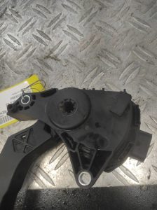 Potentiometre de pedale de gaz d’accelerateur RENAULT MASTER 3 PHASE 2 – 180107523R