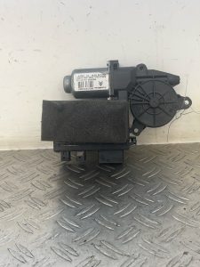 Moteur leve vitre avant gauche CITROEN C4 PICASSO 1 – 9682495680