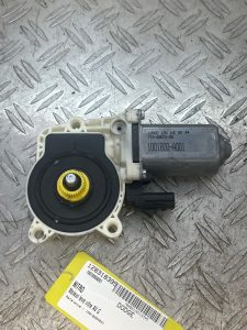 Moteur leve vitre avant gauche DODGE – 1001800A001