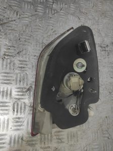 Feu arriere secondaire droit (feux) PEUGEOT 308 2 SW PHASE 1 BREAK – 9678094880