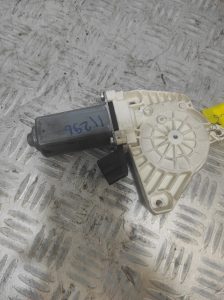 Moteur leve vitre avant gauche MERCEDES CLASSE B 245 PHASE 2 – A1698204342