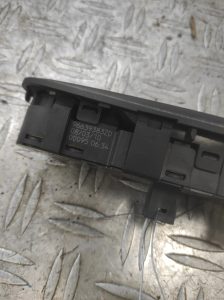 Interrupteur de leve vitre avant gauche CITROEN C4 PICASSO 1 – 96639383ZD