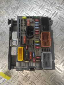 Boitier servitude moteur (BSM) CITROEN C4 PICASSO 1 – 9667044980
