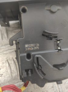 Commodo phare RENAULT CLIO 3 PHASE 1 – 88102002