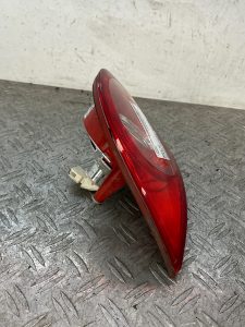 Feu arriere secondaire gauche (feux) VOLKSWAGEN GOLF 5 – 1K6945093