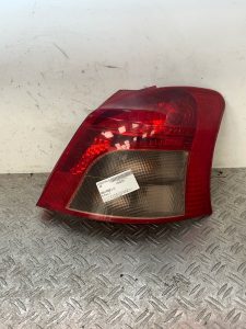 Feu arriere principal droit (feux) TOYOTA YARIS 2 PHASE 2 – XXXX