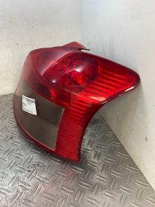 Feu arriere principal droit (feux) TOYOTA YARIS 2 PHASE 2 – XXXX