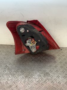 Feu arriere principal droit (feux) TOYOTA YARIS 2 PHASE 2 – XXXX