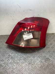 Feu arriere principal droit (feux) TOYOTA YARIS 2 PHASE 2 – XXXX