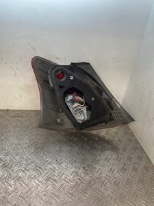 Feu arriere principal droit (feux) TOYOTA YARIS 2 PHASE 1 – XXXX