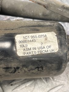 Moteur essuie glace avant VOLKSWAGEN NEW BEETLE 1 PHASE 1 – 1C1955023
