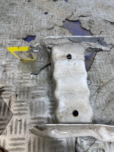 Renfort pare choc arriere (traverse) CITROEN DS3 PHASE 1 – 9683393380