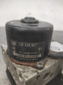 Bloc ABS (freins anti-blocage) VOLKSWAGEN BORA – 1J0614417