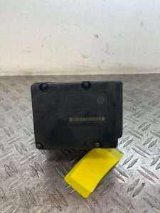 Bloc ABS (freins anti-blocage) VOLKSWAGEN GOLF 4 – 1JO614117D