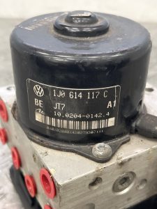 Bloc ABS (freins anti-blocage) VOLKSWAGEN GOLF 4 – 1J0614117C