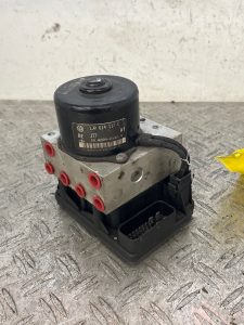 Bloc ABS (freins anti-blocage) VOLKSWAGEN GOLF 4 – 1J0614117C