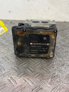 Bloc ABS (freins anti-blocage) VOLKSWAGEN GOLF 4 – 1J0614117D