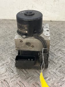 Bloc ABS (freins anti-blocage) VOLKSWAGEN GOLF 4 – 1J0614117C