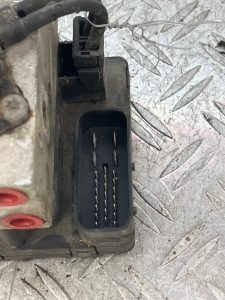 Bloc ABS (freins anti-blocage) VOLKSWAGEN GOLF 4 – 1J0614117C