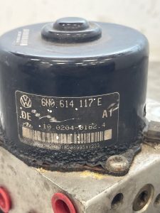 Bloc ABS (freins anti-blocage) VOLKSWAGEN GOLF 4 – 1J0907379G
