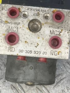 Bloc ABS (freins anti-blocage) PEUGEOT 406 PHASE 1 – 9630532980