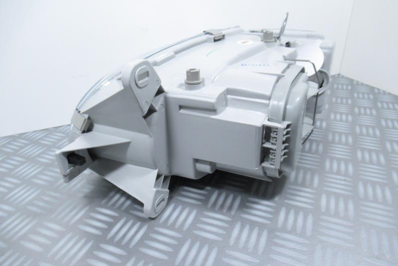 Optique avant principal droit (feux)(phare) FORD Escort 7 – 205035082