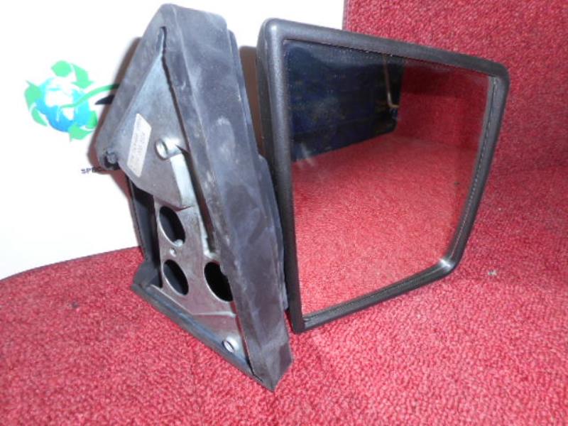 Retroviseur droit RENAULT TRAFIC 1 – 7704000584