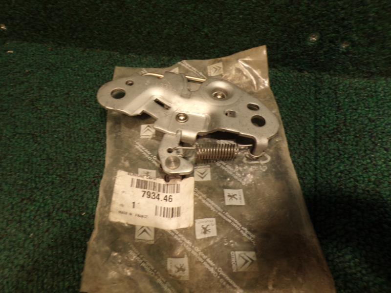 Serrure de capot PEUGEOT 406 – 793446