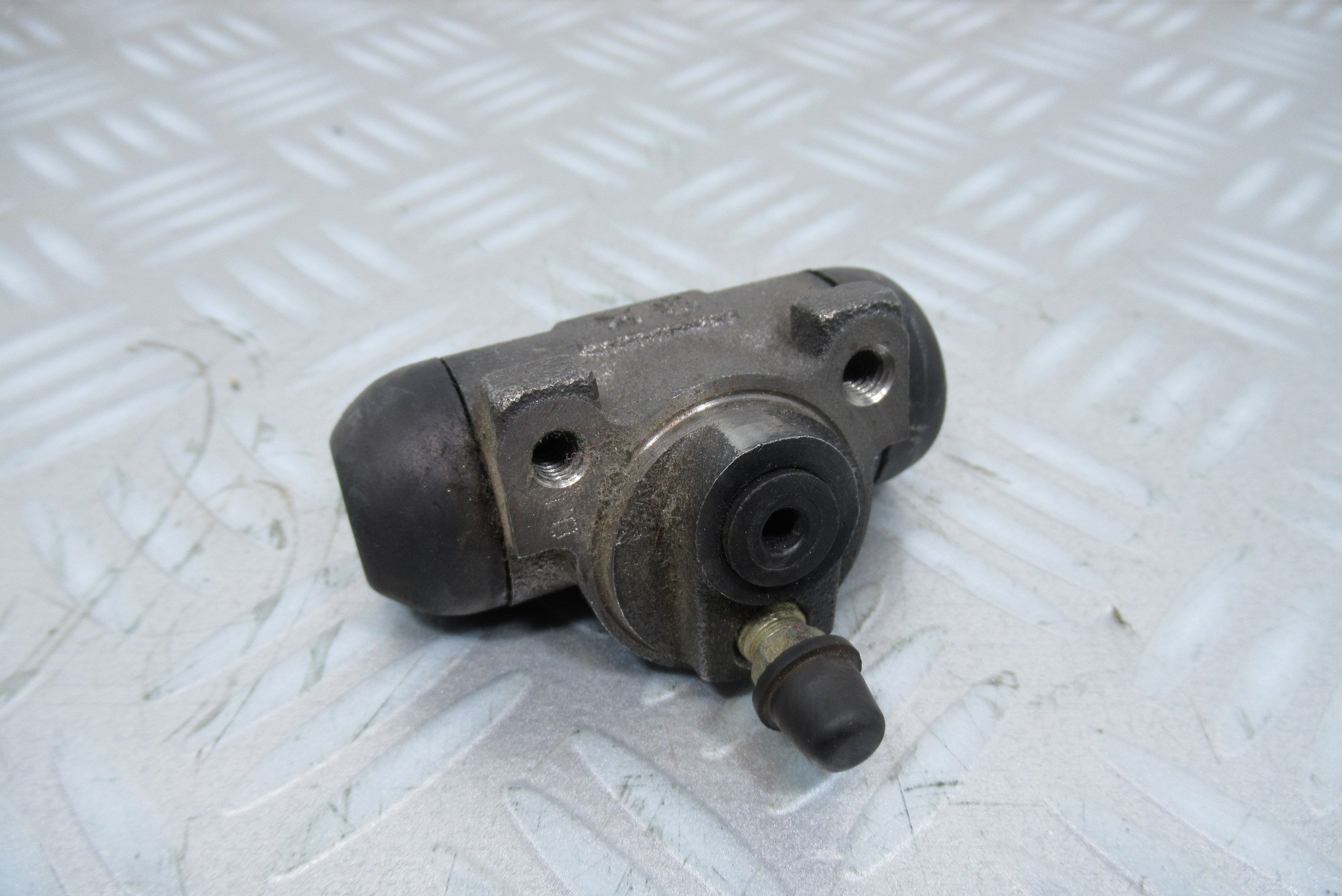 Cylindre de roue Bendix 212298B