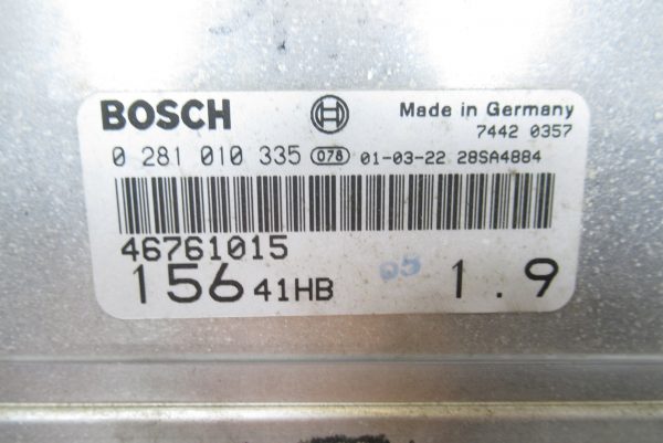 Calculateur moteur Bosch 0281010335 Alfa Romeo 156 1.9D