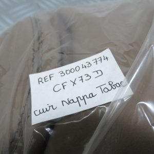 Housse cuir appui tête droit Renault