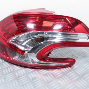 Feu arriere droit Peugeot 208 9672628380