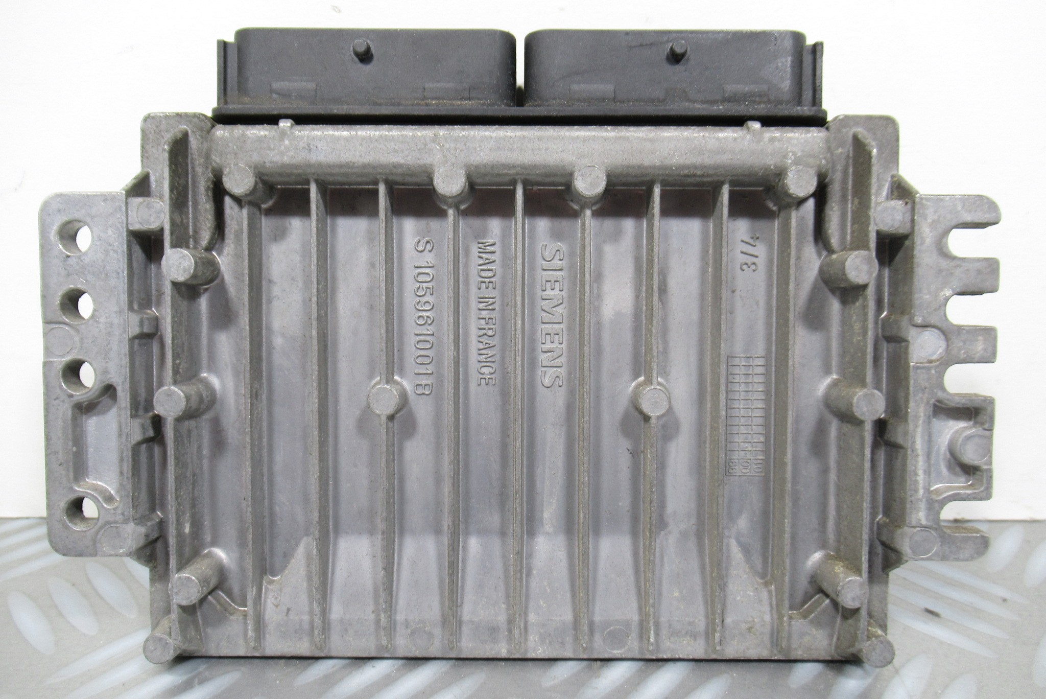 Calculateur Moteur Renault Scénic 2 8200028833