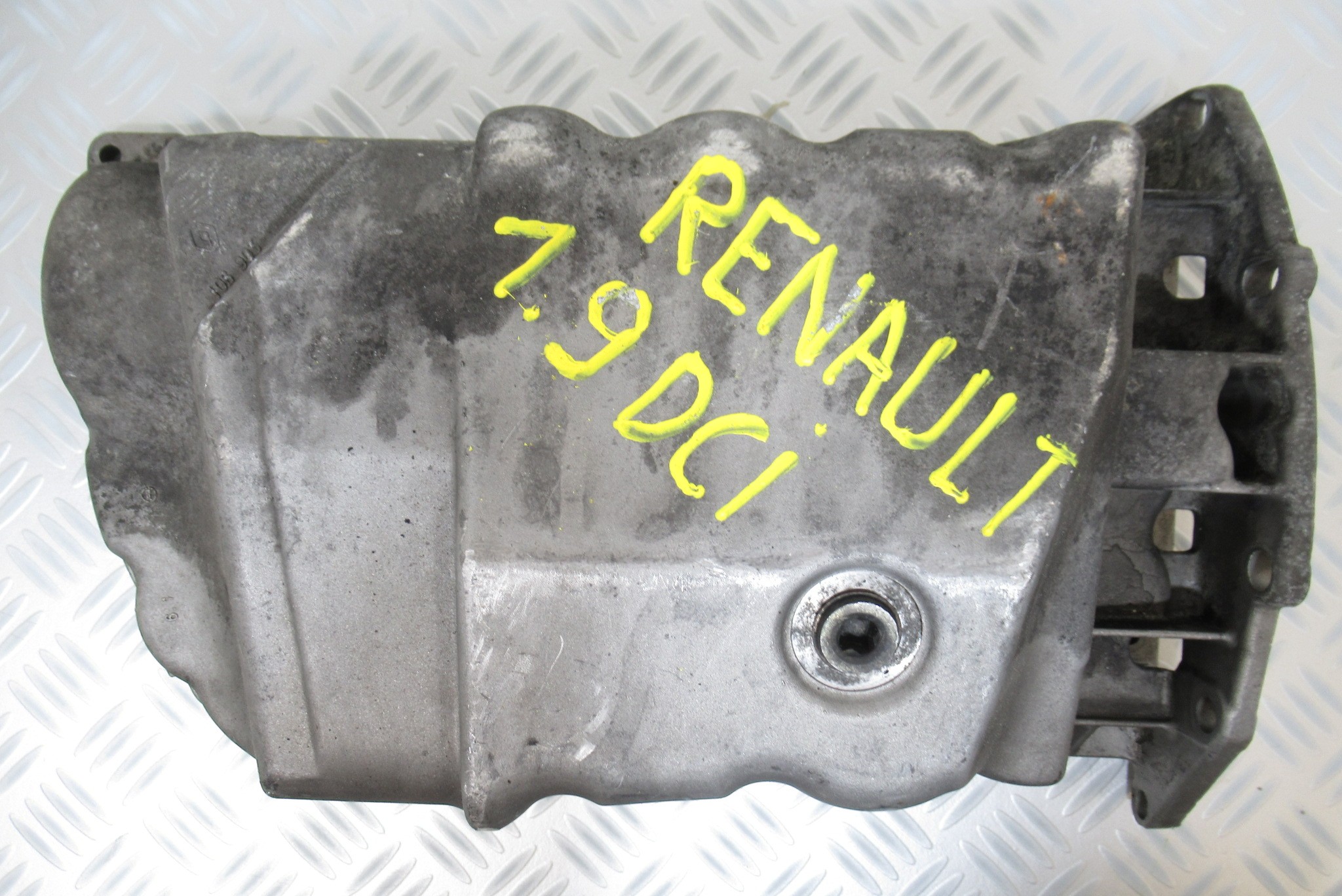 Carter d'huile moteur Renault Megane 1,9 DCI 770016903 – Recycl ...
