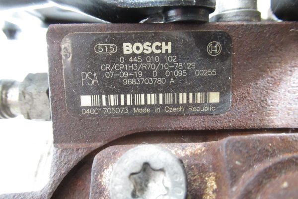 Pompe injection Bosch Peugeot 308 1,6 HDI 0445010102 / 9683703780