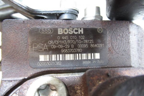 Pompe à injection Bosch Peugeot Expert 2 1,6 HDI  0445010102 / 9683703780