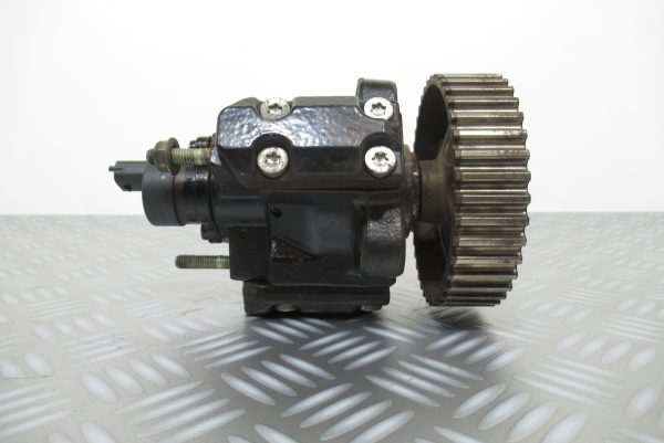 Pompe injection Bosch Renault Scenic 1,9 DCI  700111010 / 0986437010
